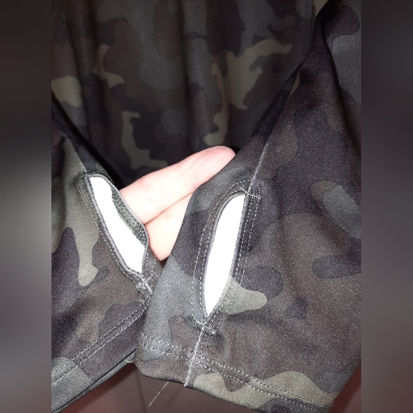 Tek Gear Camo Zipper Workout Jacket size large excellent used condition - Picture 4 of 9